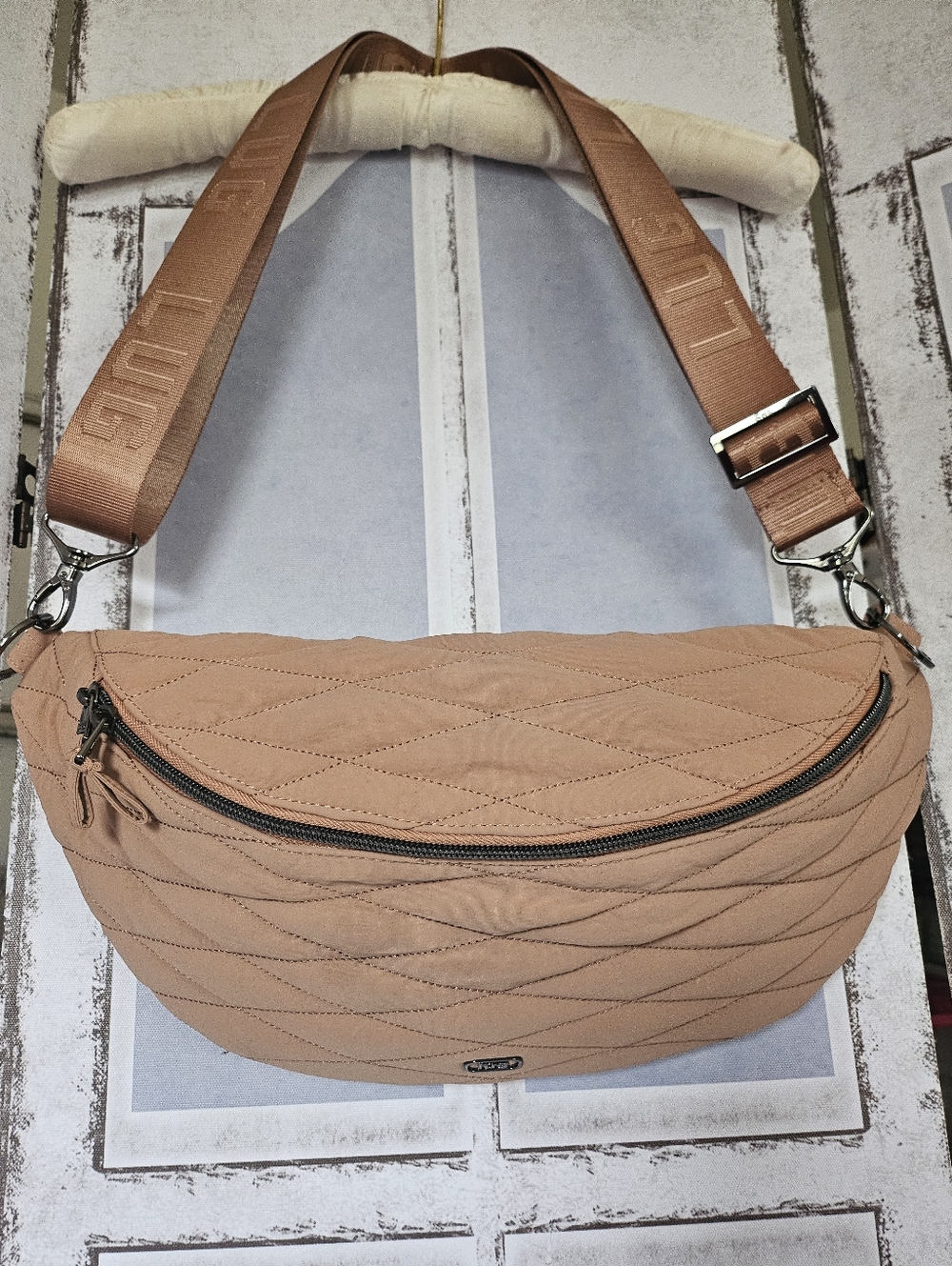 NWOT Lug Bemo Waterproof Sling Bag In Chai Latte, Retails For $110